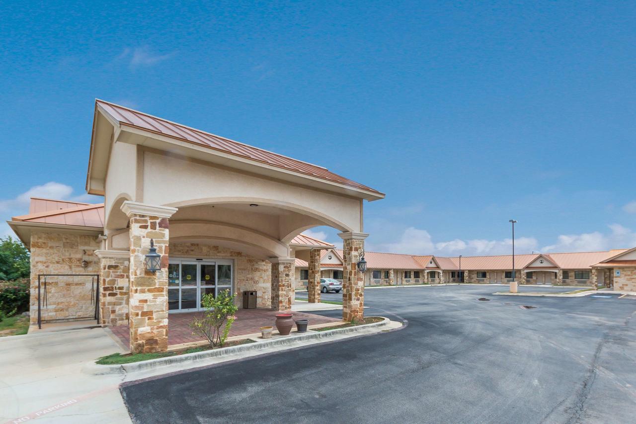 Motel 6 Floresville Exteriör bild